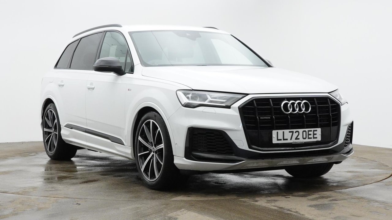 Main listing image - Audi Q7