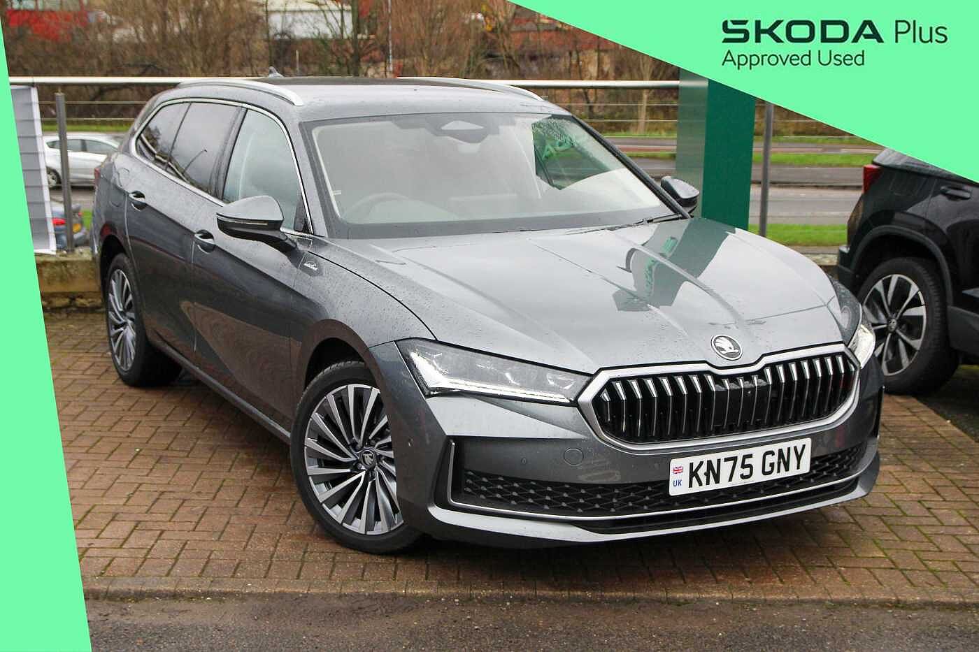 Main listing image - Skoda Superb Estate