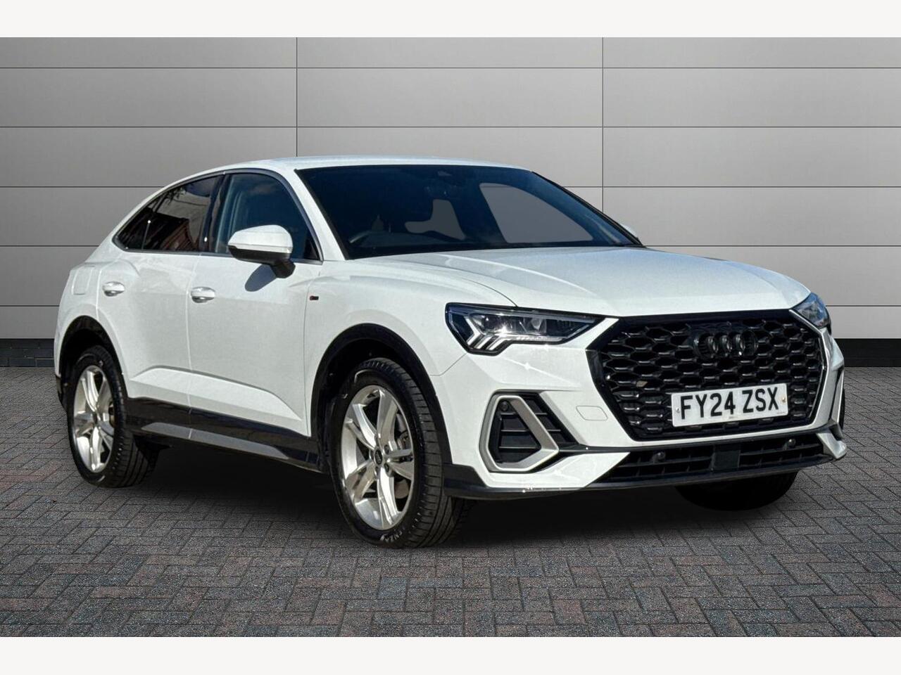 Main listing image - Audi Q3