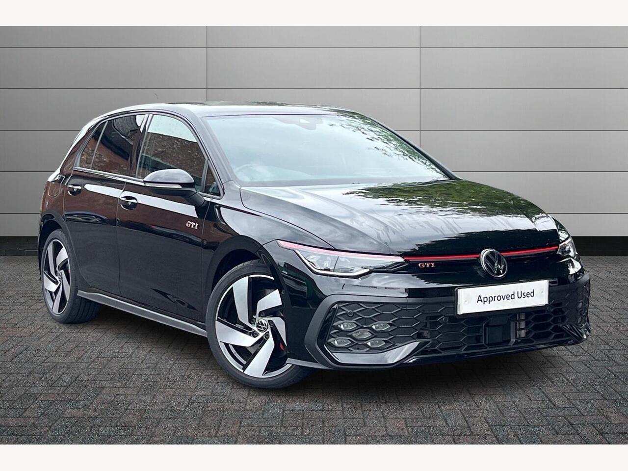 Main listing image - Volkswagen Golf