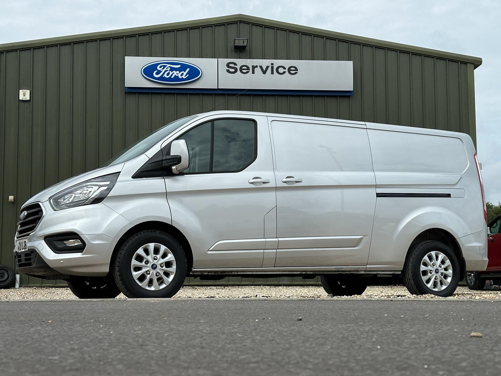 Main listing image - Ford Transit Custom