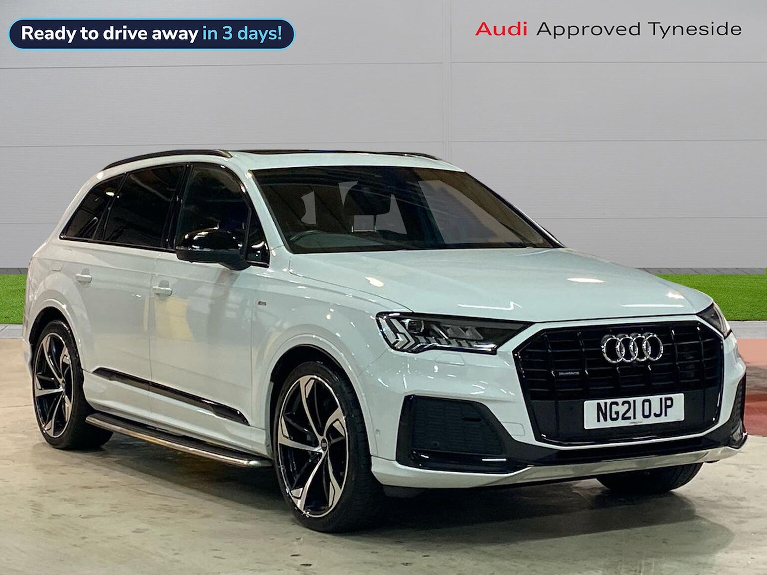 Main listing image - Audi Q7