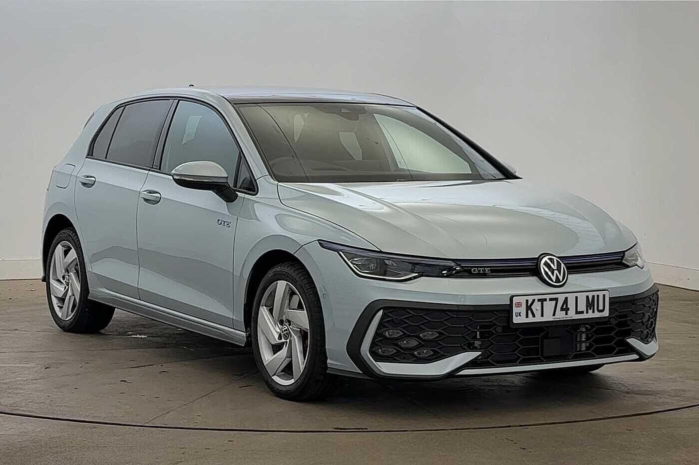 Main listing image - Volkswagen Golf GTE