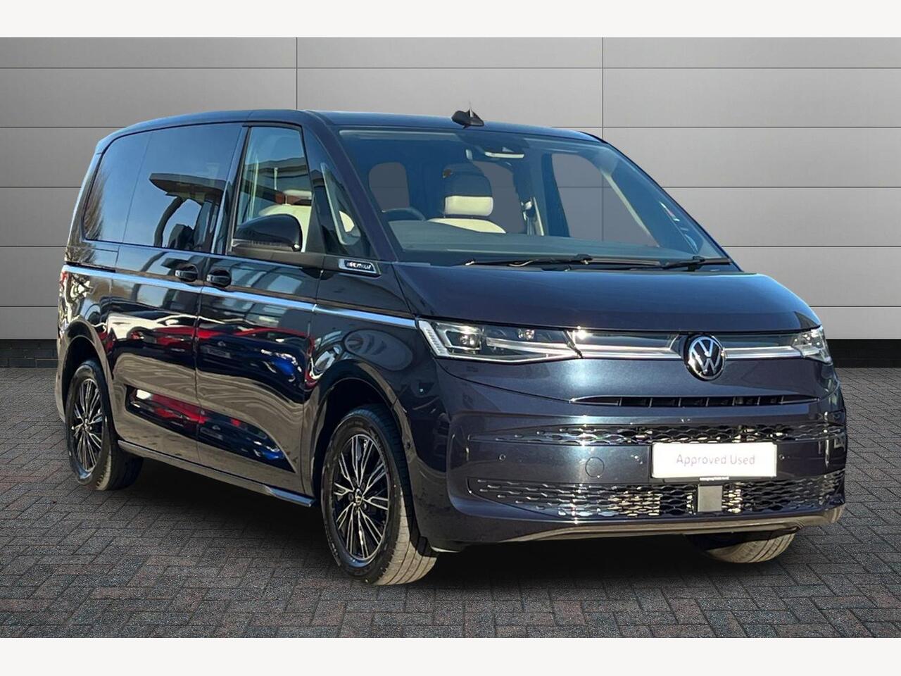 Main listing image - Volkswagen Multivan