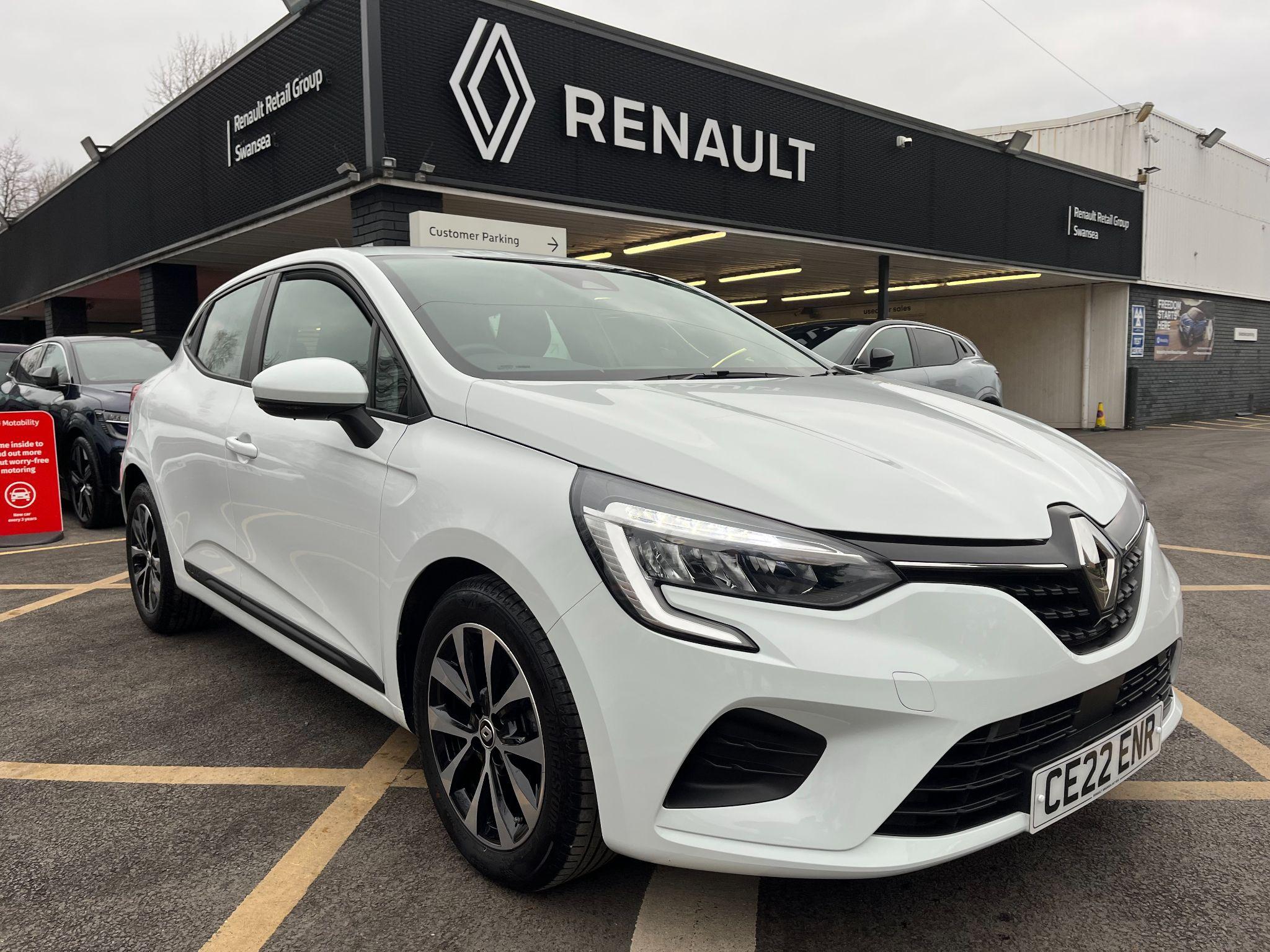 Main listing image - Renault Clio