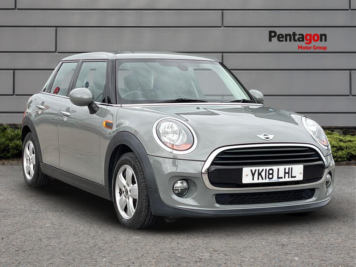 Main listing image - MINI Hatchback 5dr