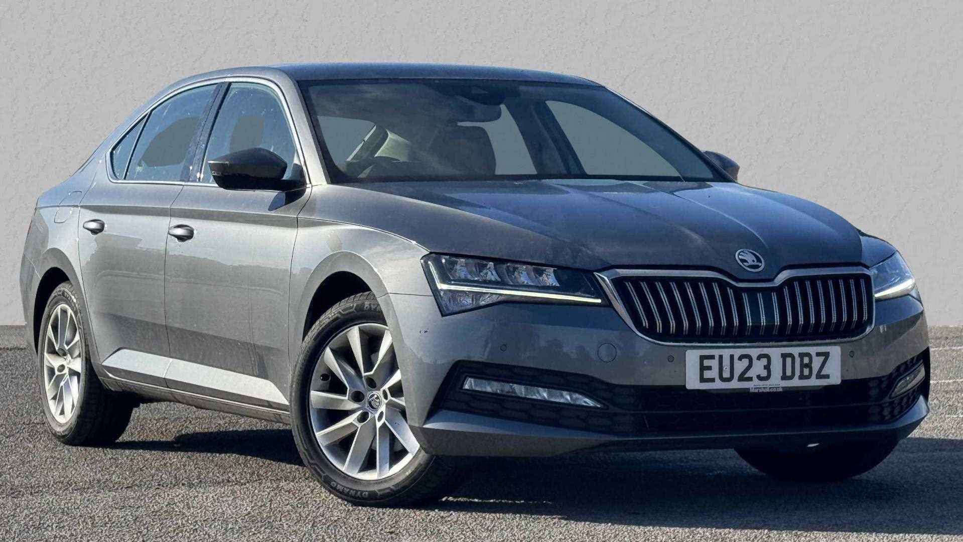 Main listing image - Skoda Superb