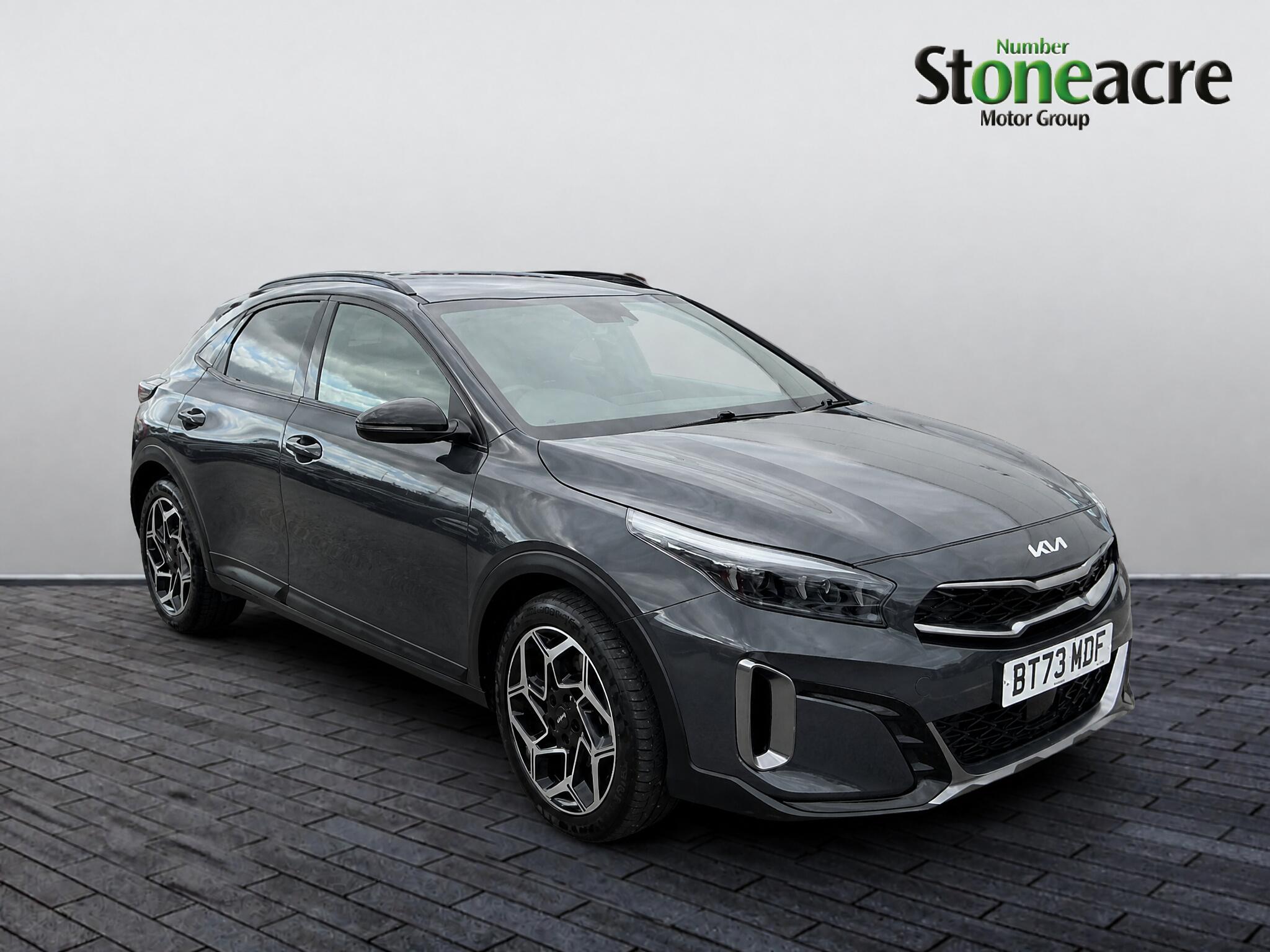 Main listing image - Kia XCeed