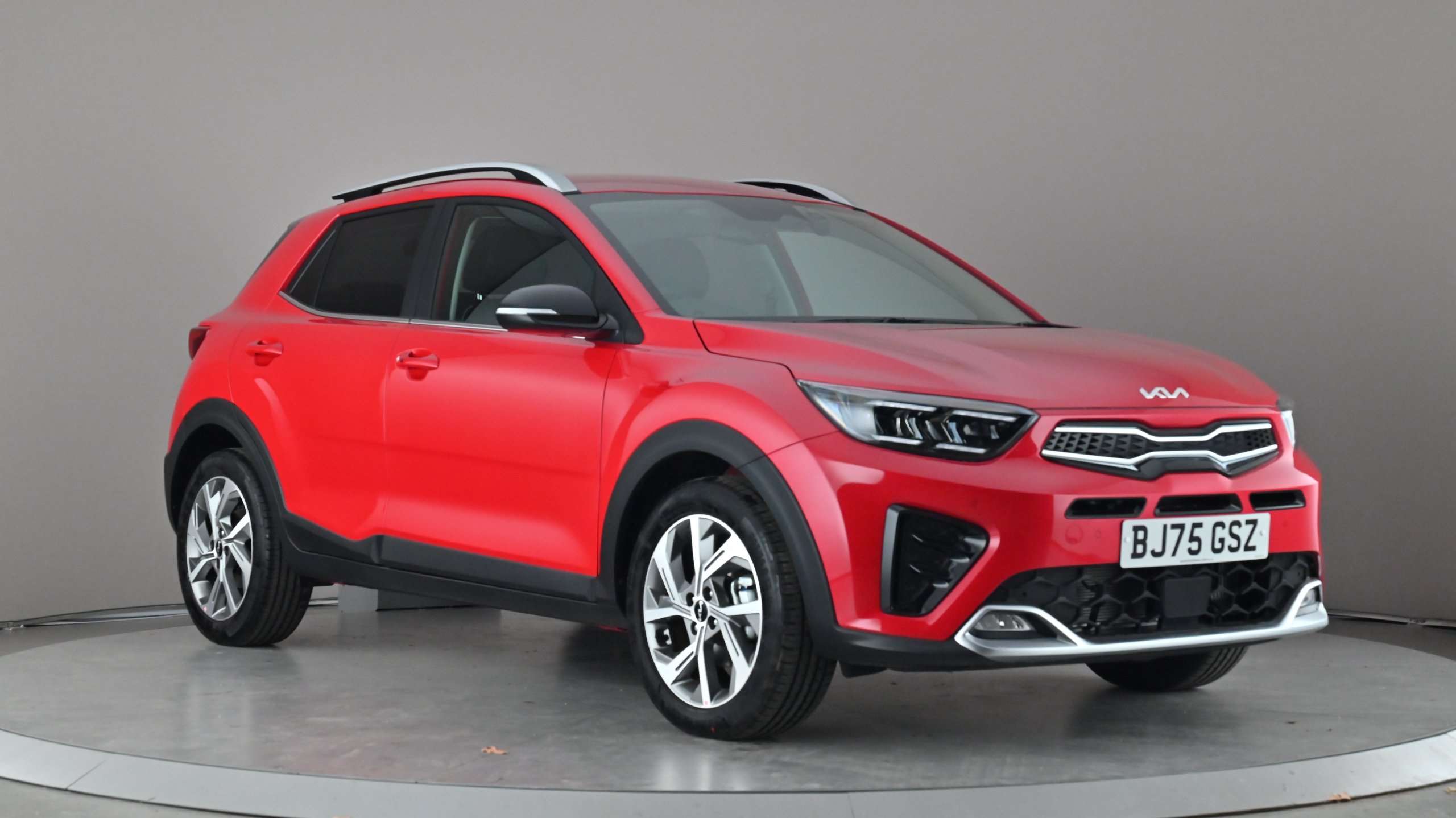 Main listing image - Kia Stonic