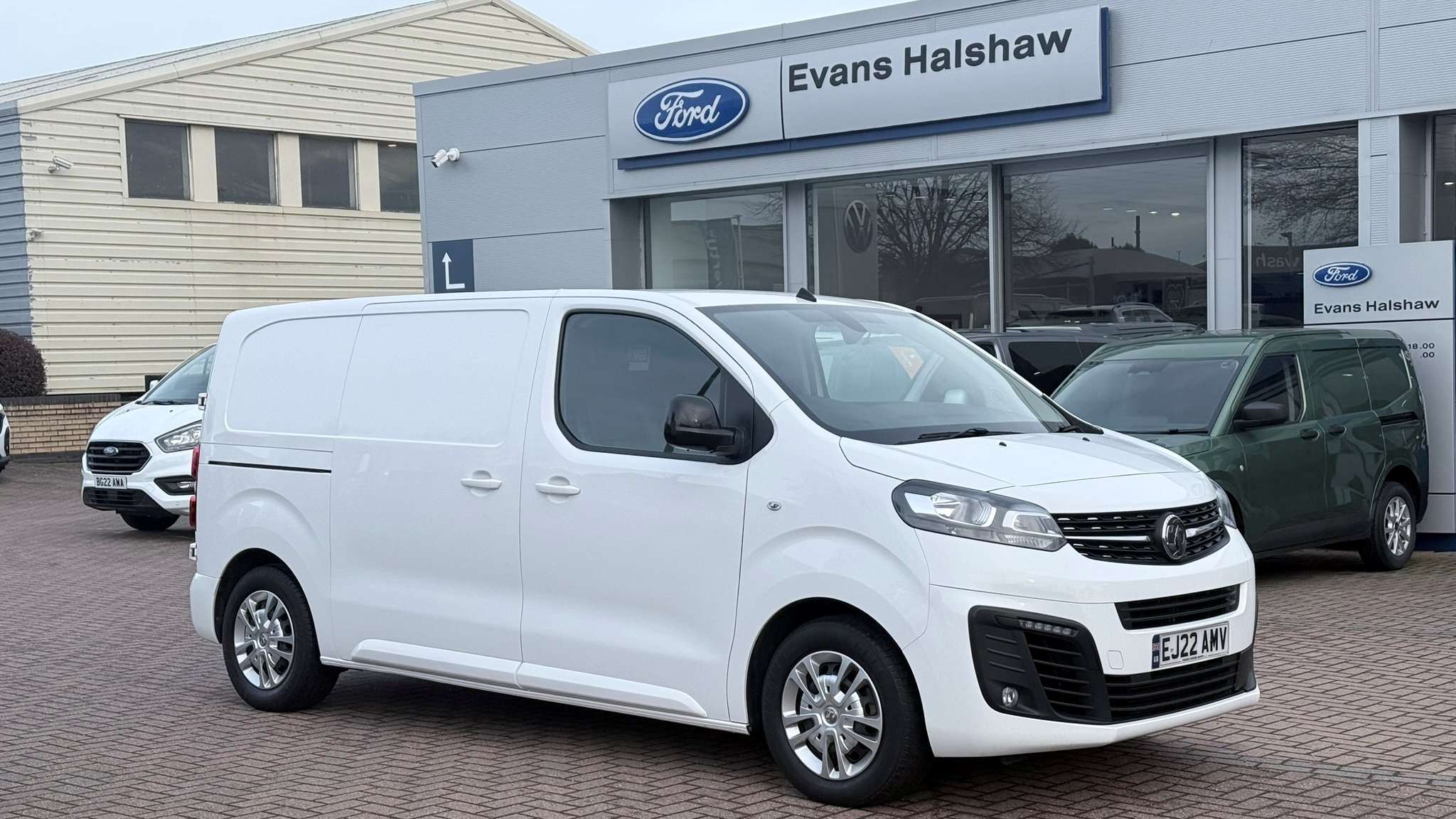 Main listing image - Vauxhall Vivaro