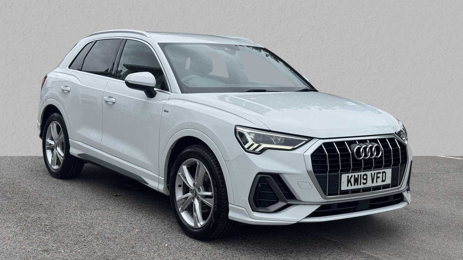 Main listing image - Audi Q3
