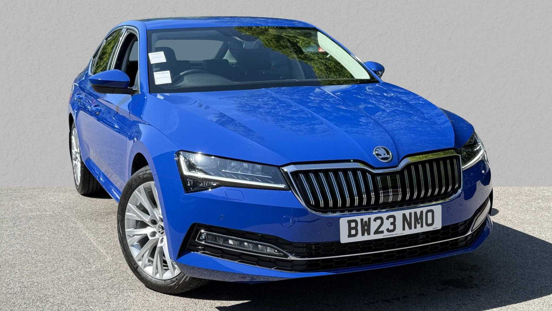 Main listing image - Skoda Superb