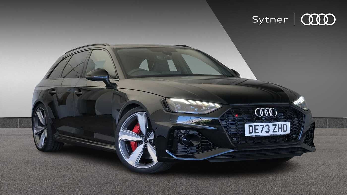 Main listing image - Audi RS4