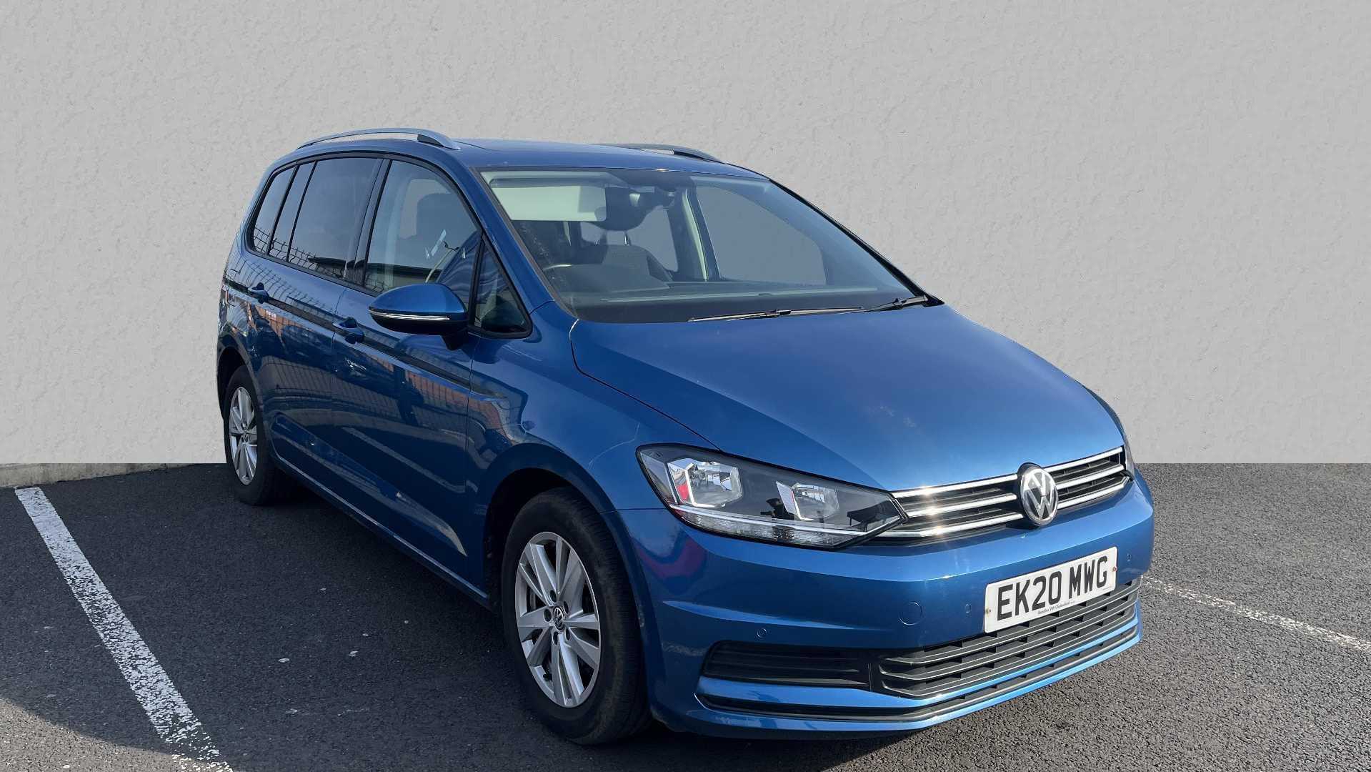 Main listing image - Volkswagen Touran