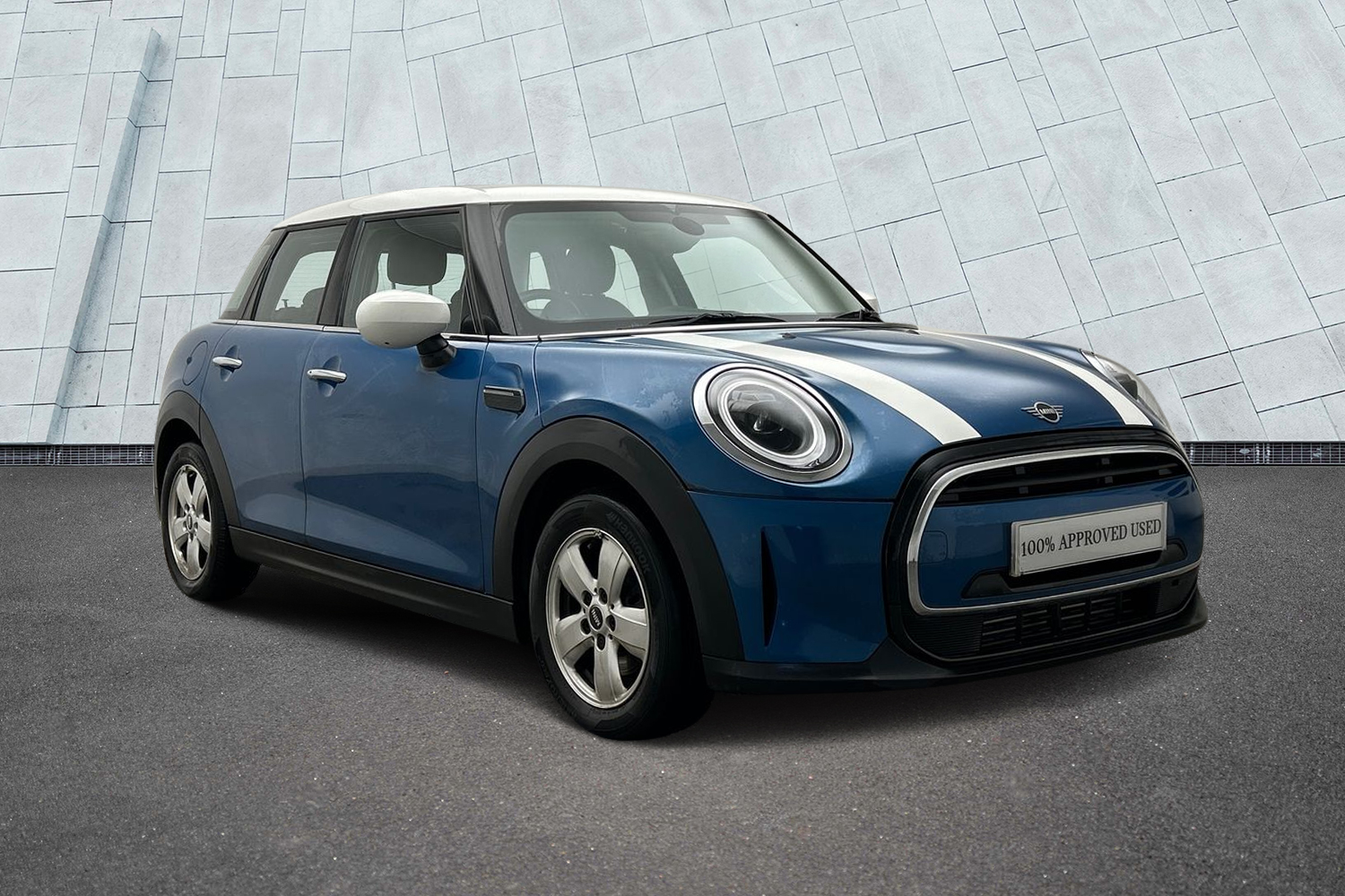 Main listing image - MINI Hatchback 5dr