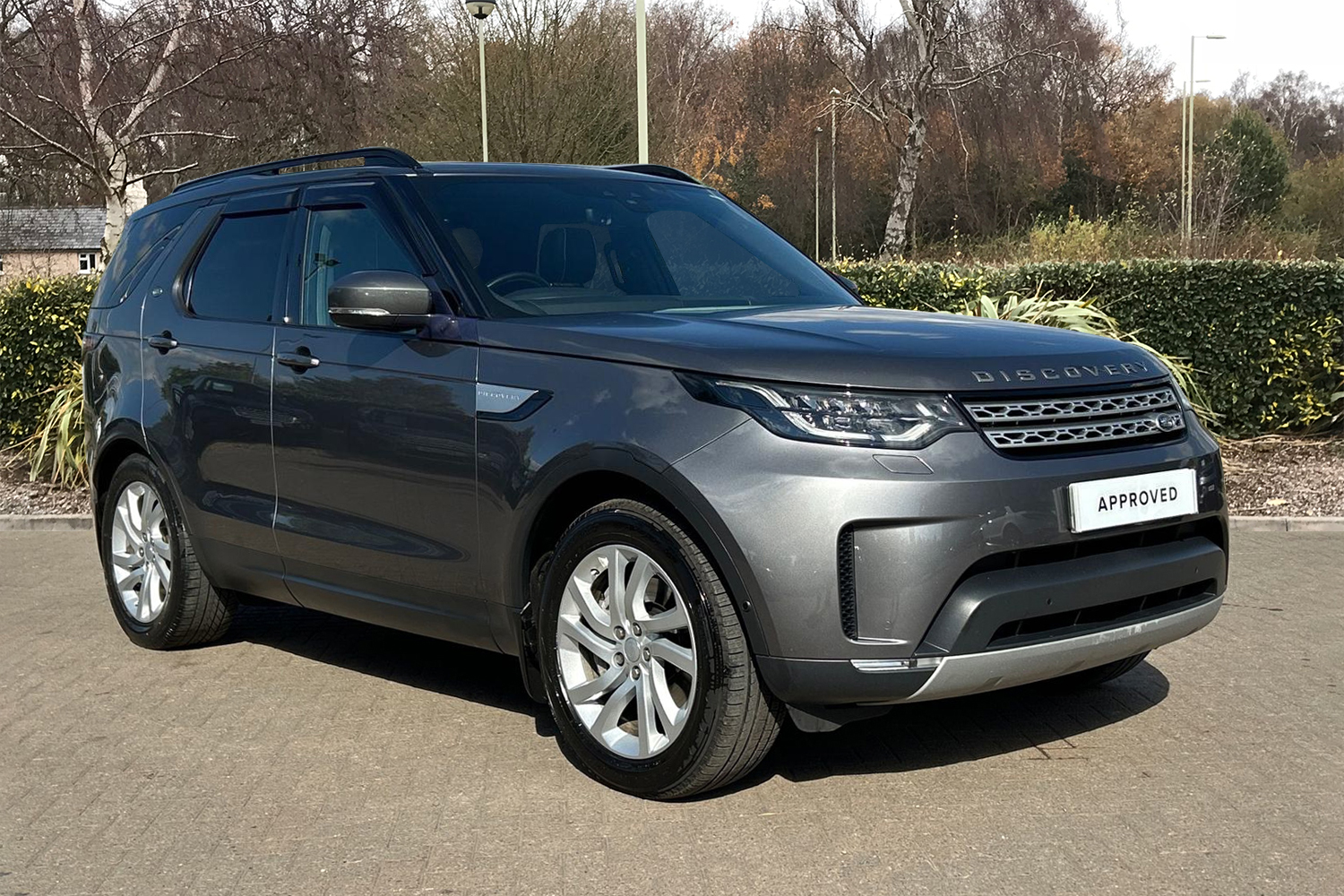 Main listing image - Land Rover Discovery
