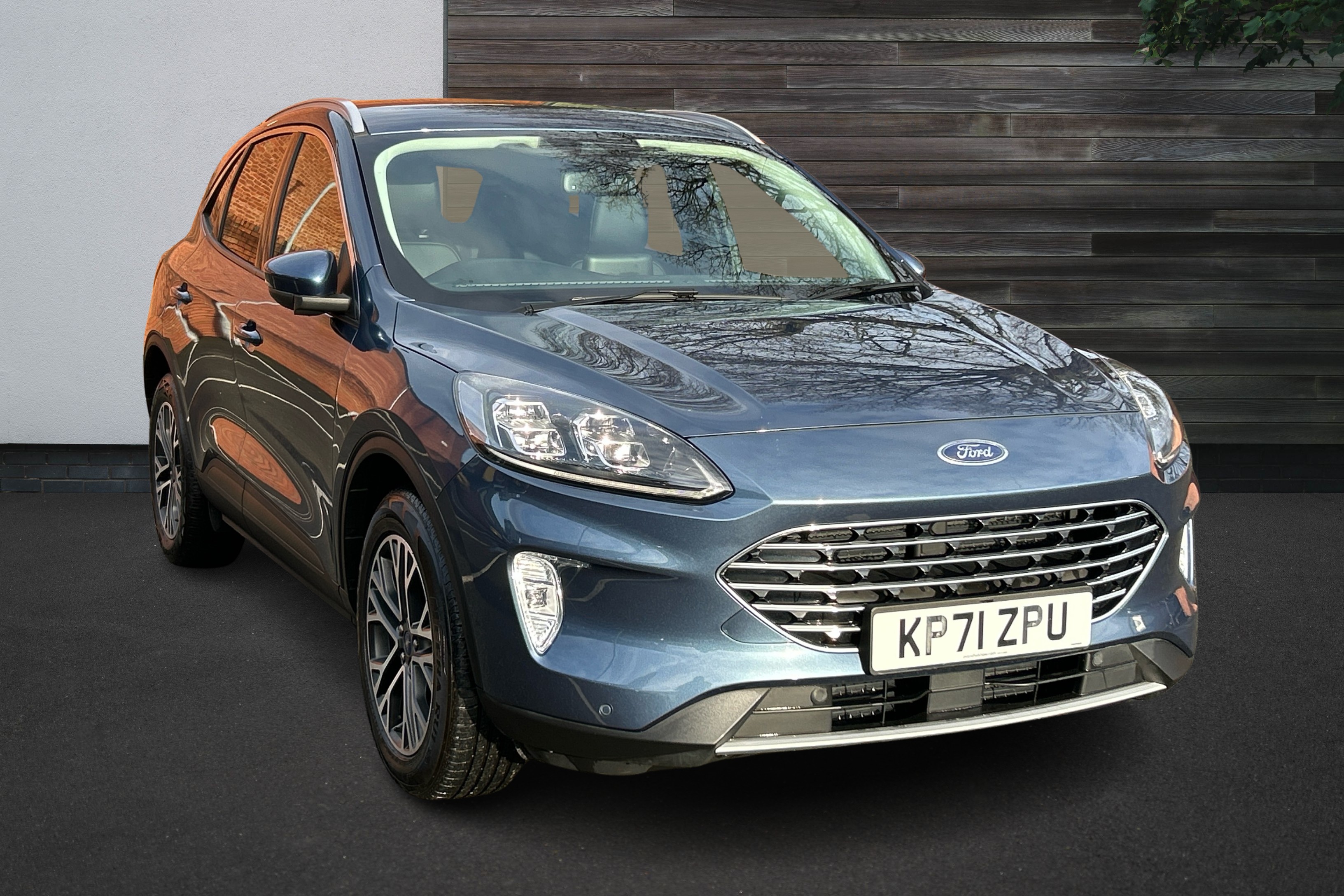 Main listing image - Ford Kuga