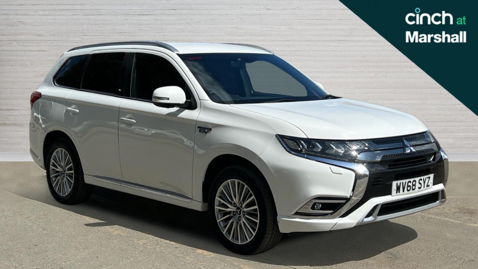 Main listing image - Mitsubishi Outlander