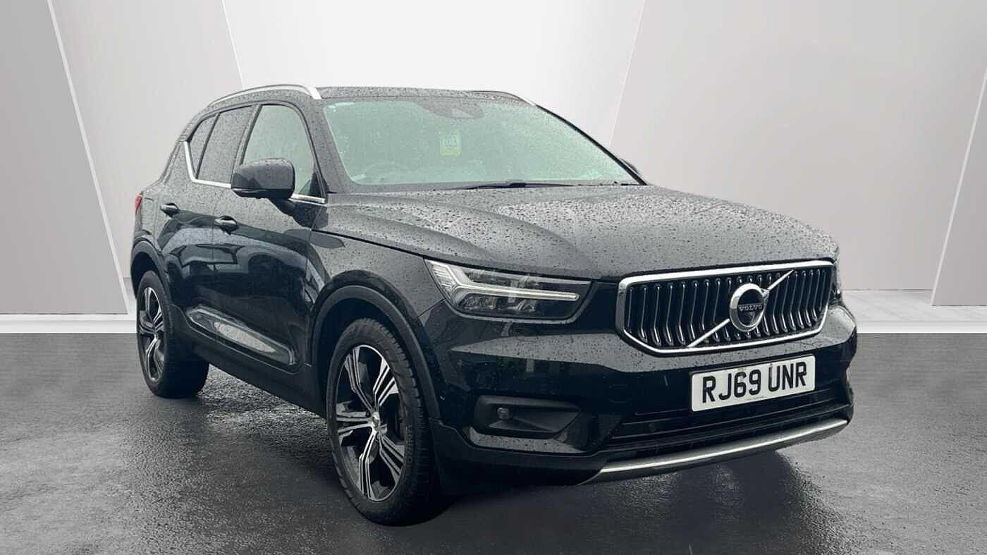 Main listing image - Volvo XC40