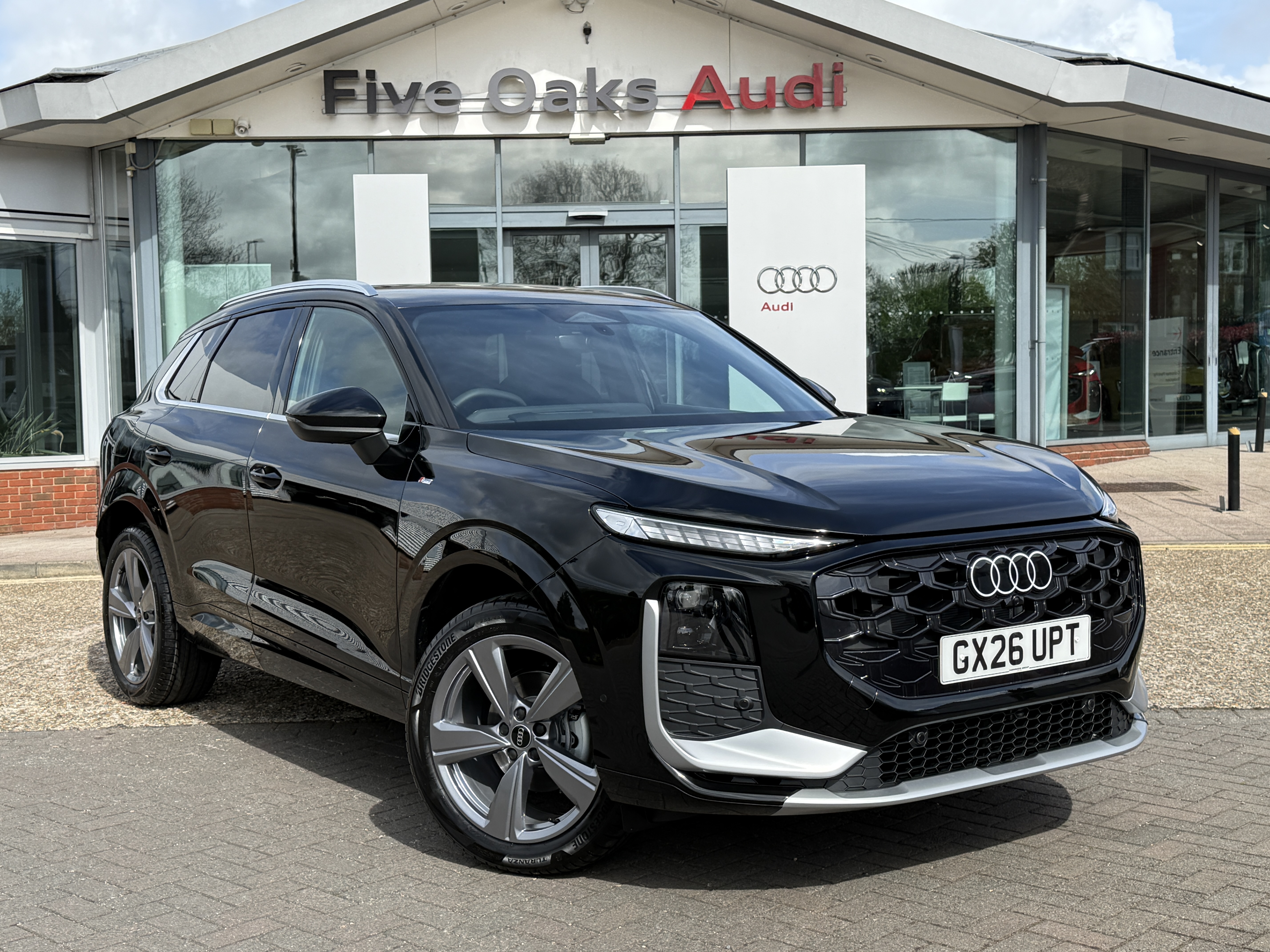 Main listing image - Audi Q3