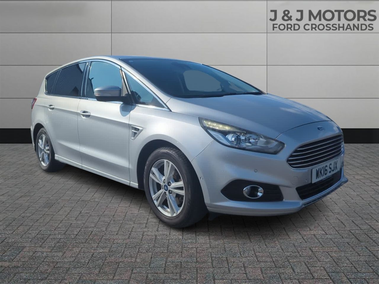 Main listing image - Ford S-MAX