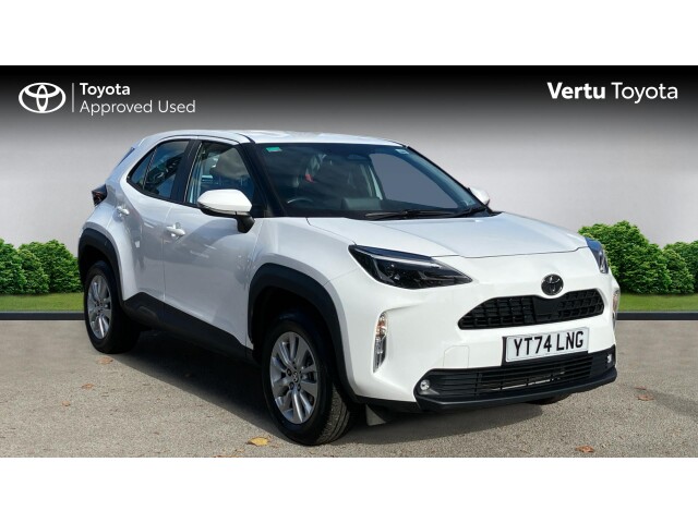Main listing image - Toyota Yaris Cross