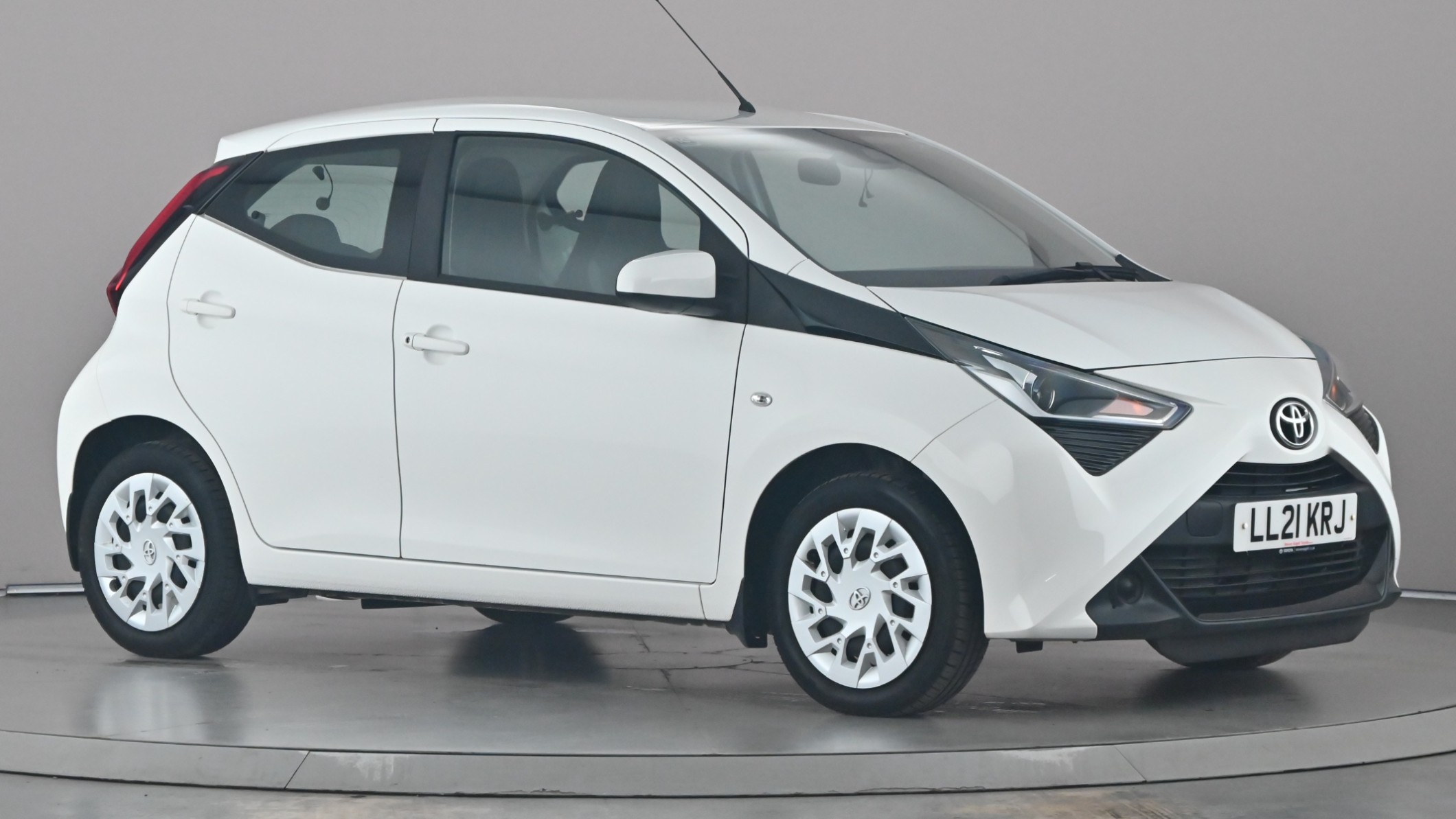 Main listing image - Toyota Aygo