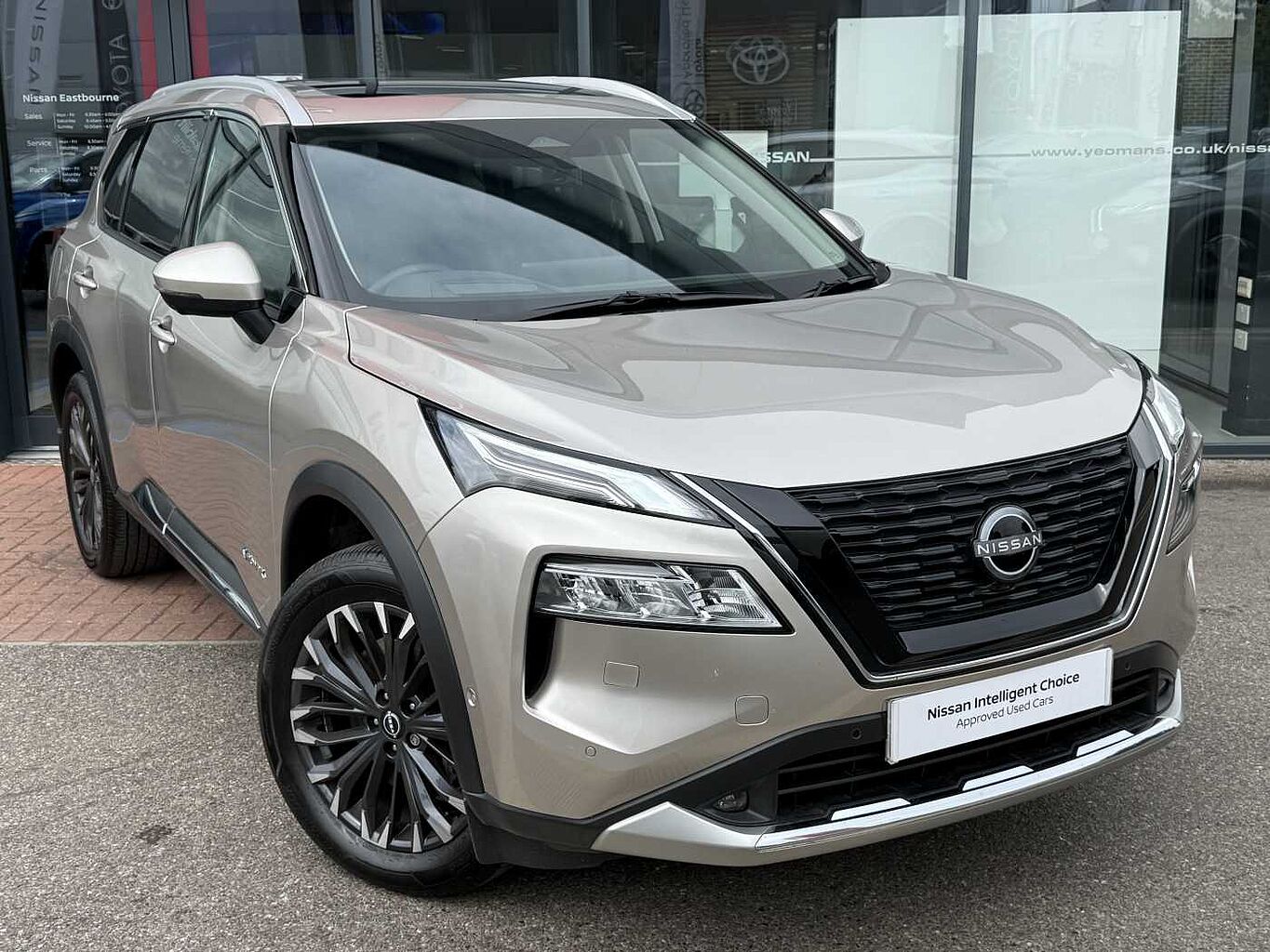 Main listing image - Nissan X-Trail