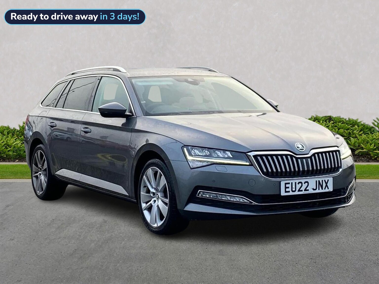 Main listing image - Skoda Superb Estate