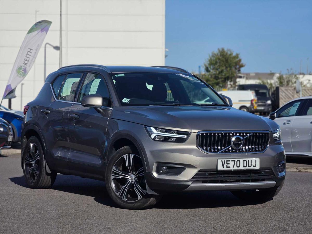 Main listing image - Volvo XC40