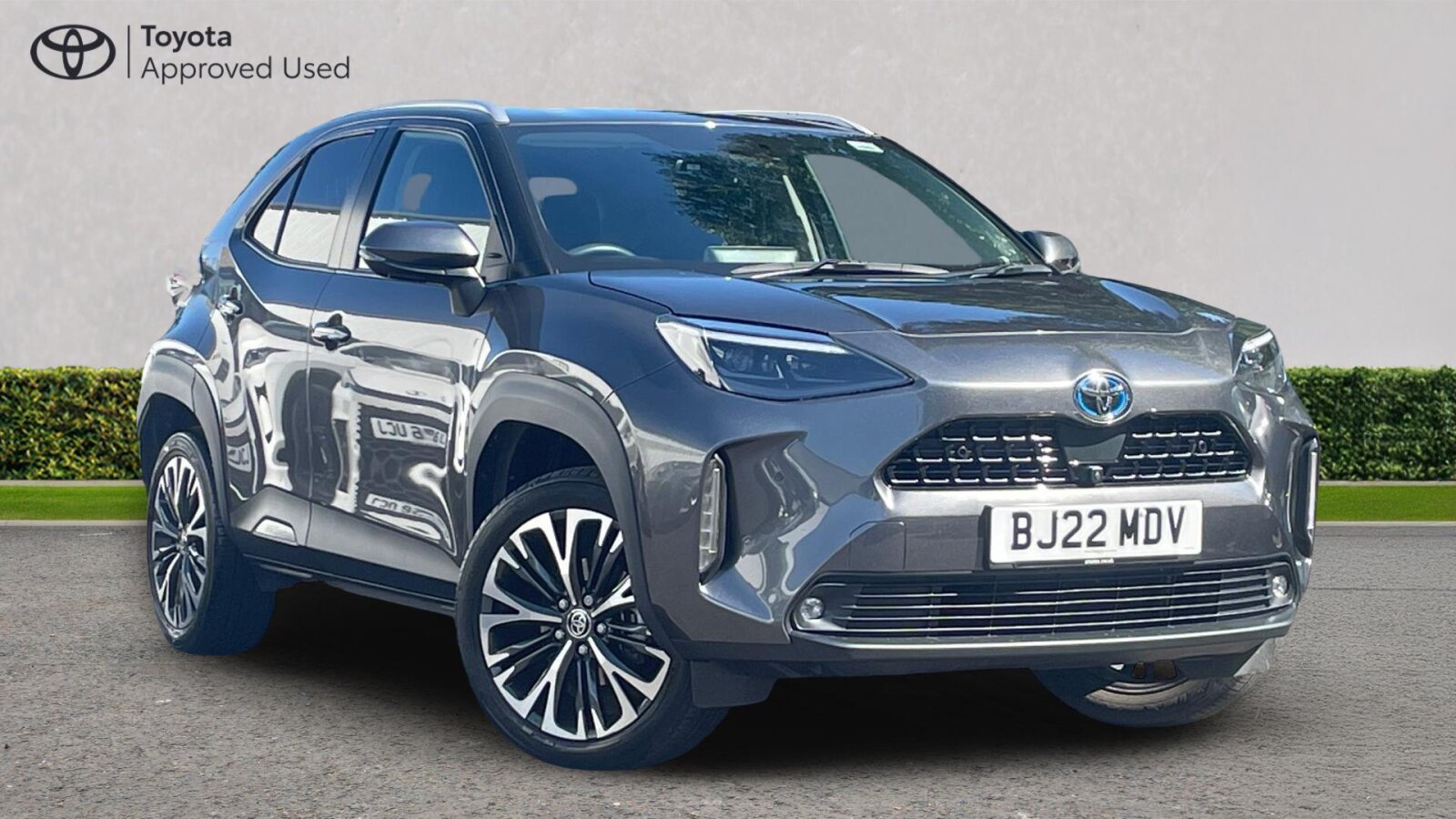 Main listing image - Toyota Yaris Cross