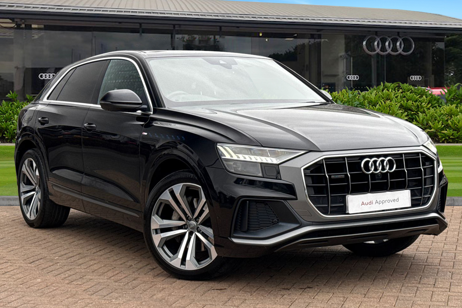 Main listing image - Audi Q8