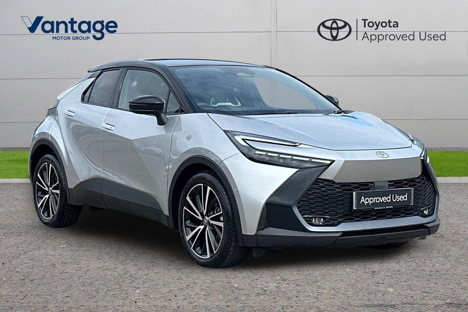 Main listing image - Toyota C-HR