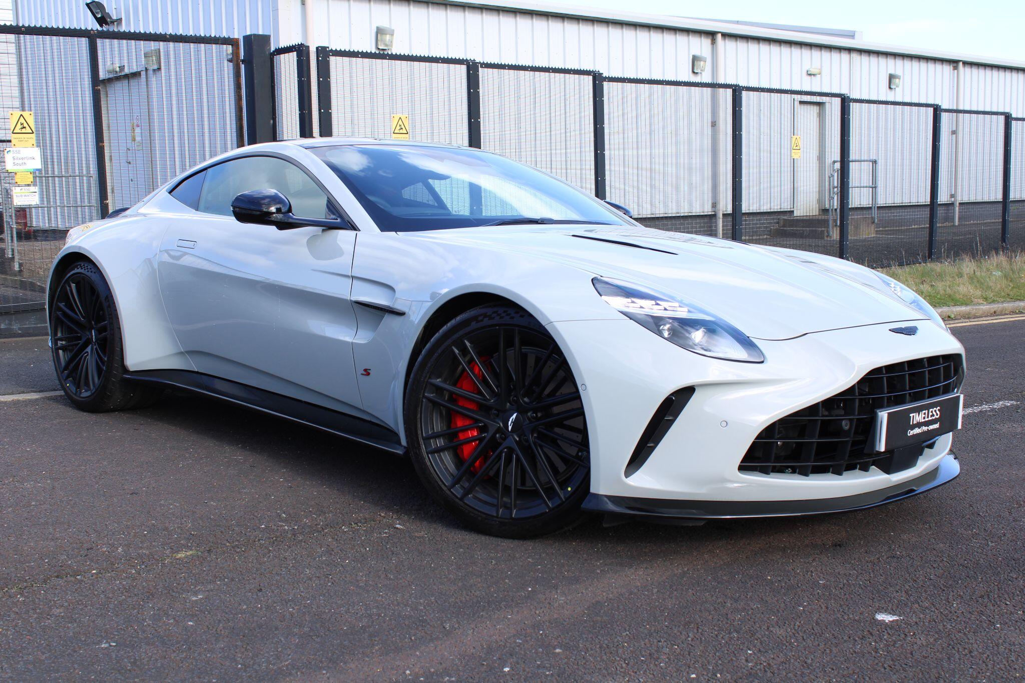 Main listing image - Aston Martin Vantage