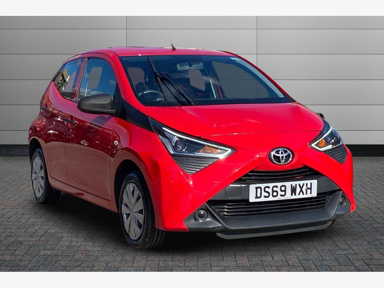 Main listing image - Toyota Aygo