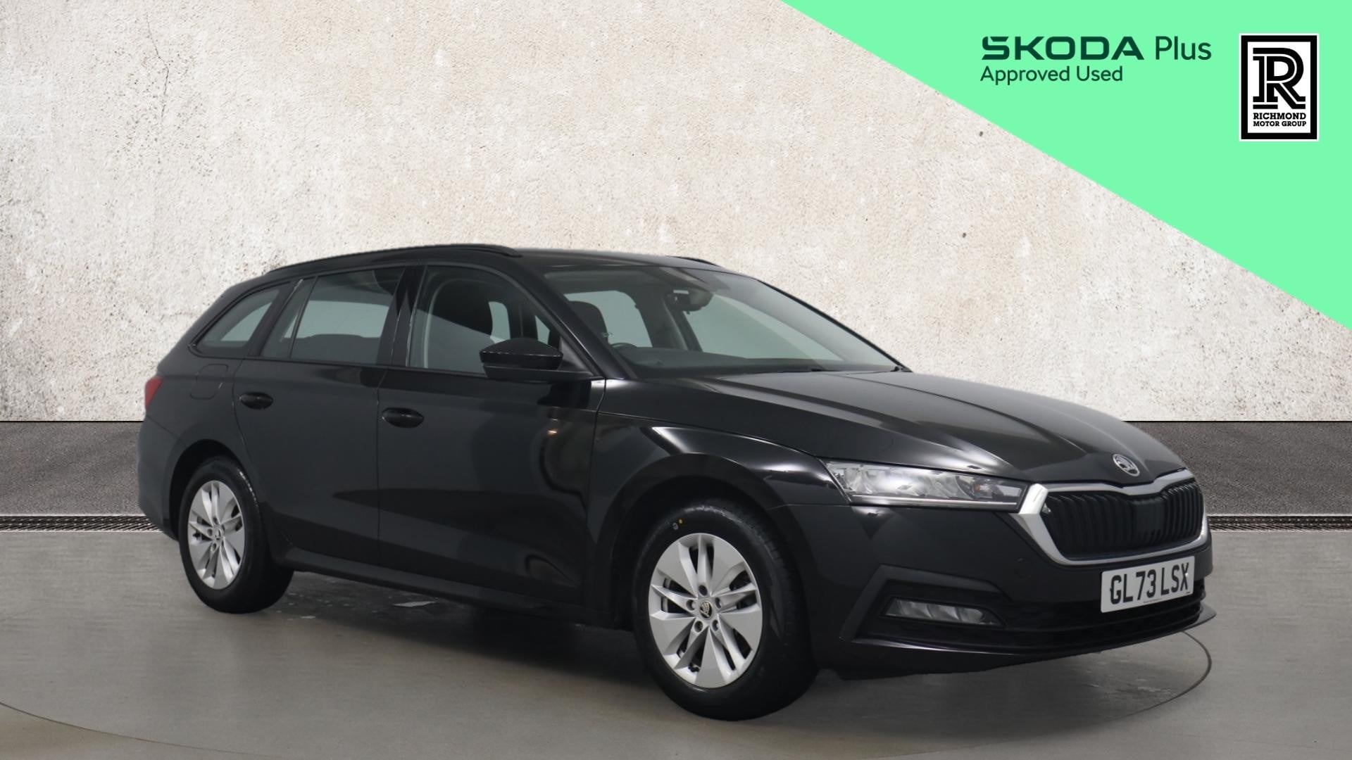 Main listing image - Skoda Octavia Estate