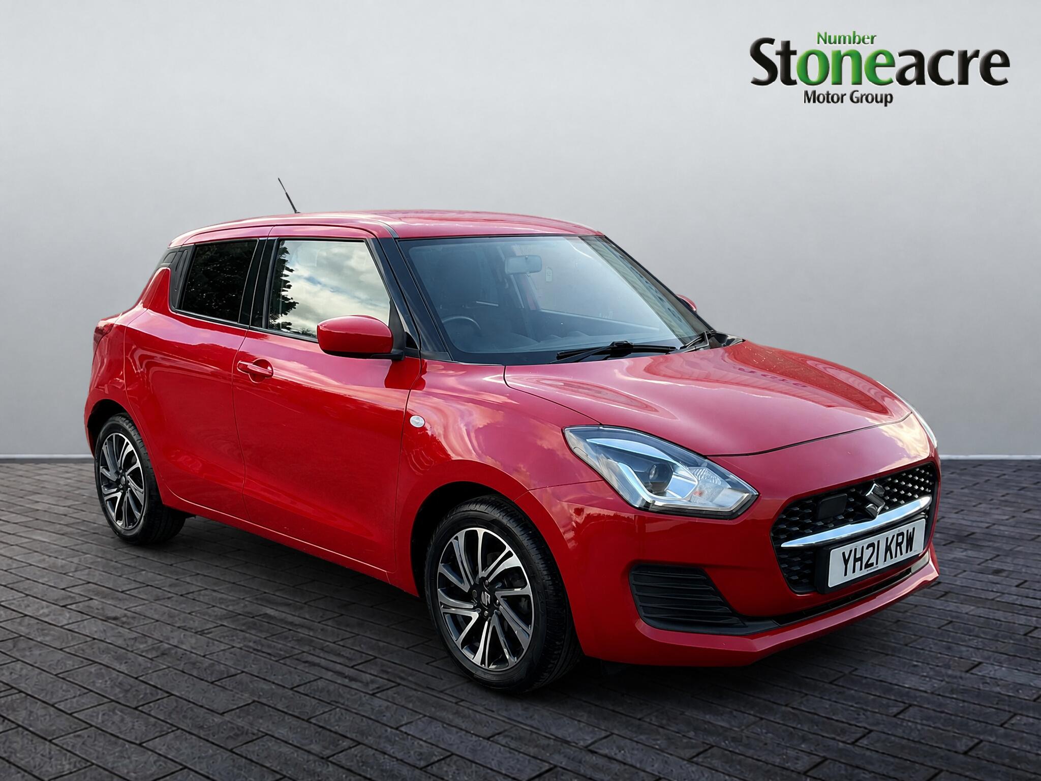 Main listing image - Suzuki Swift