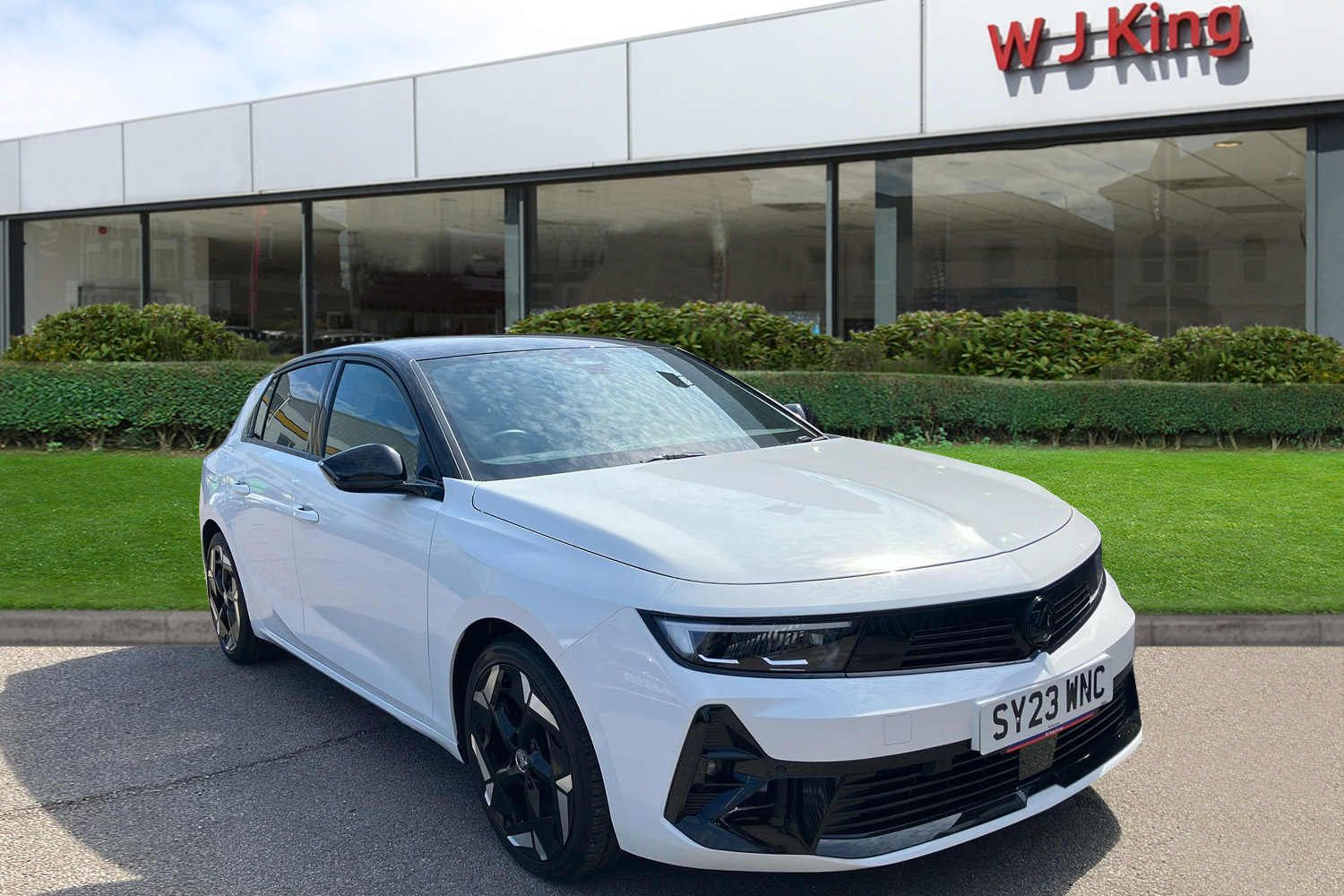 Main listing image - Vauxhall Astra