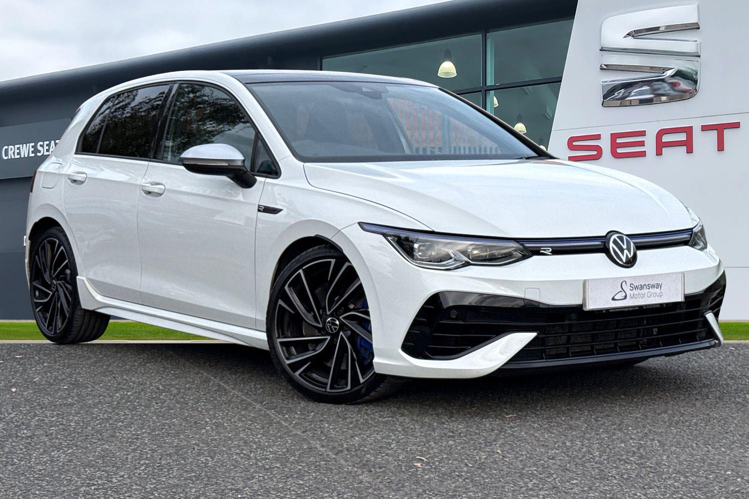 Main listing image - Volkswagen Golf
