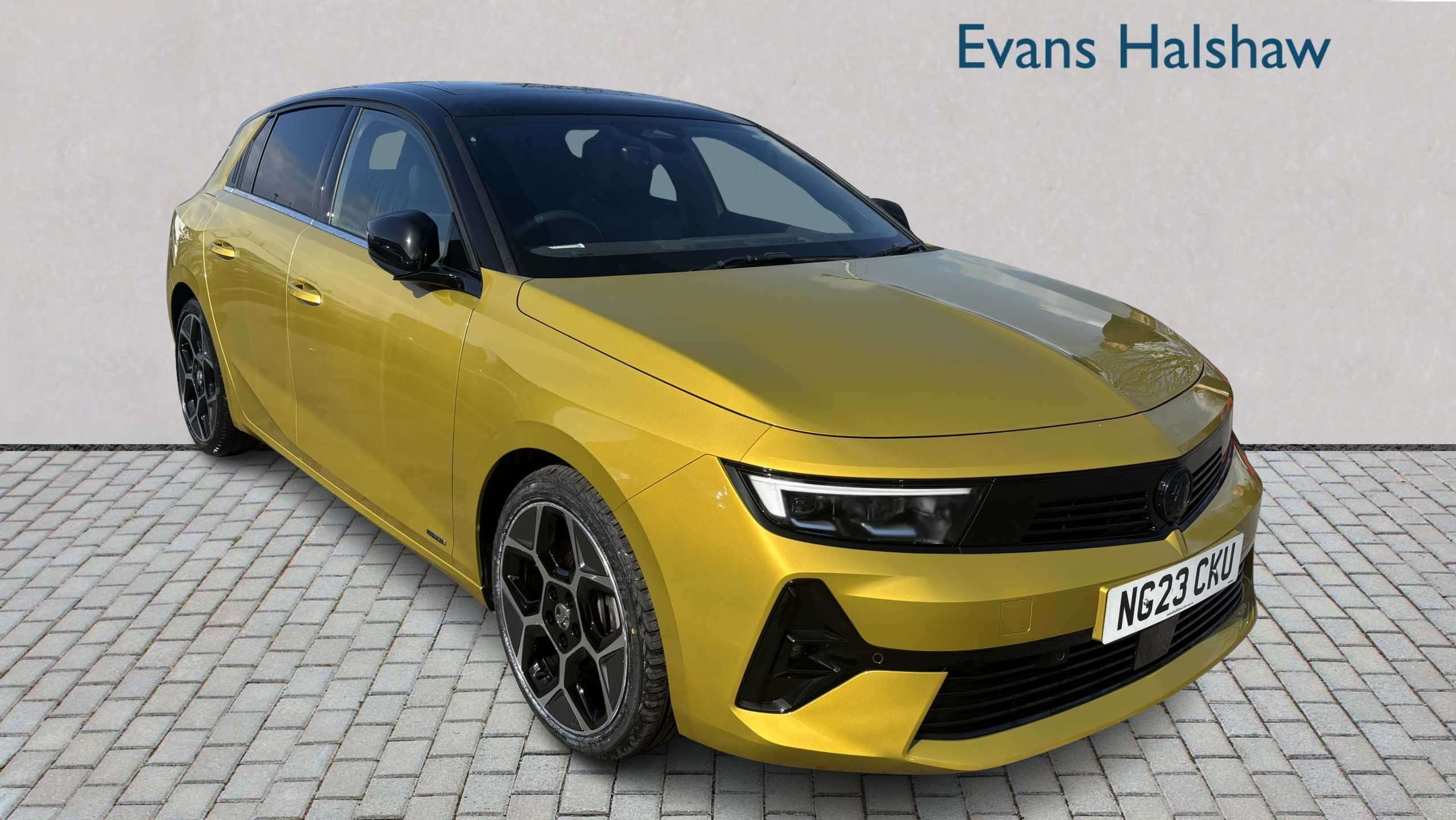 Main listing image - Vauxhall Astra