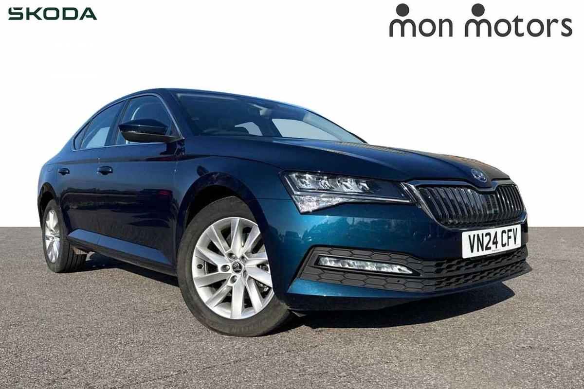 Main listing image - Skoda Superb