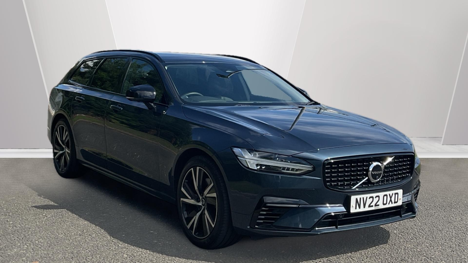 Main listing image - Volvo V90