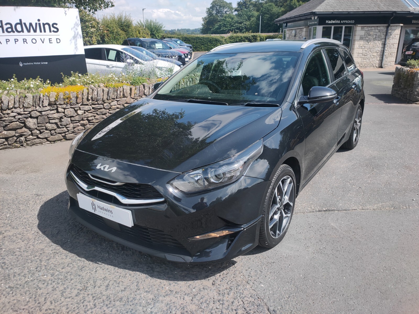 Main listing image - Kia Ceed SW