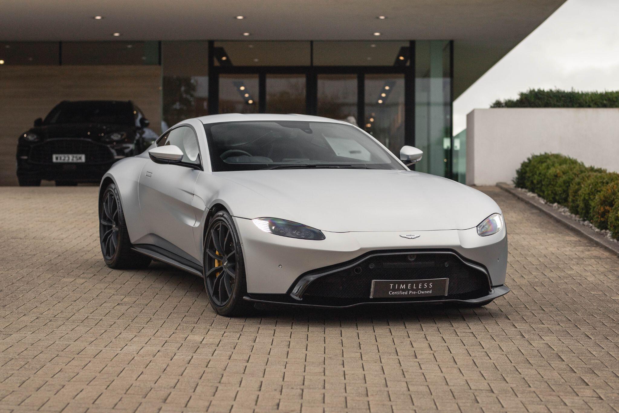 Main listing image - Aston Martin Vantage