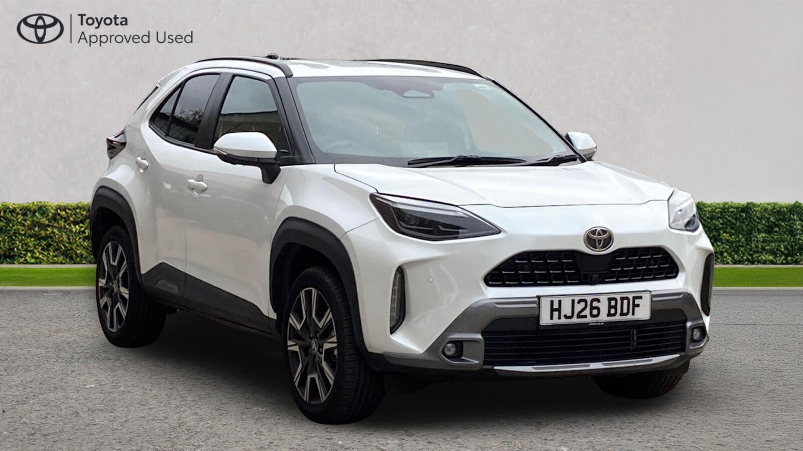 Main listing image - Toyota Yaris Cross
