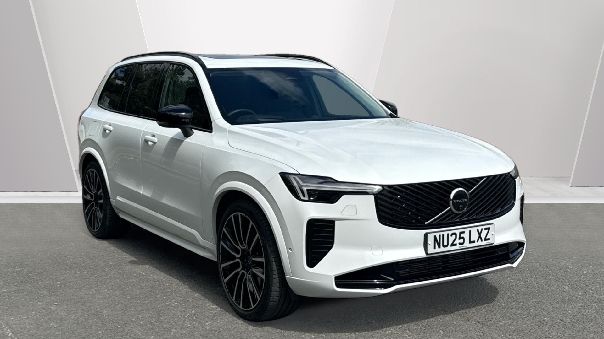 Main listing image - Volvo XC90