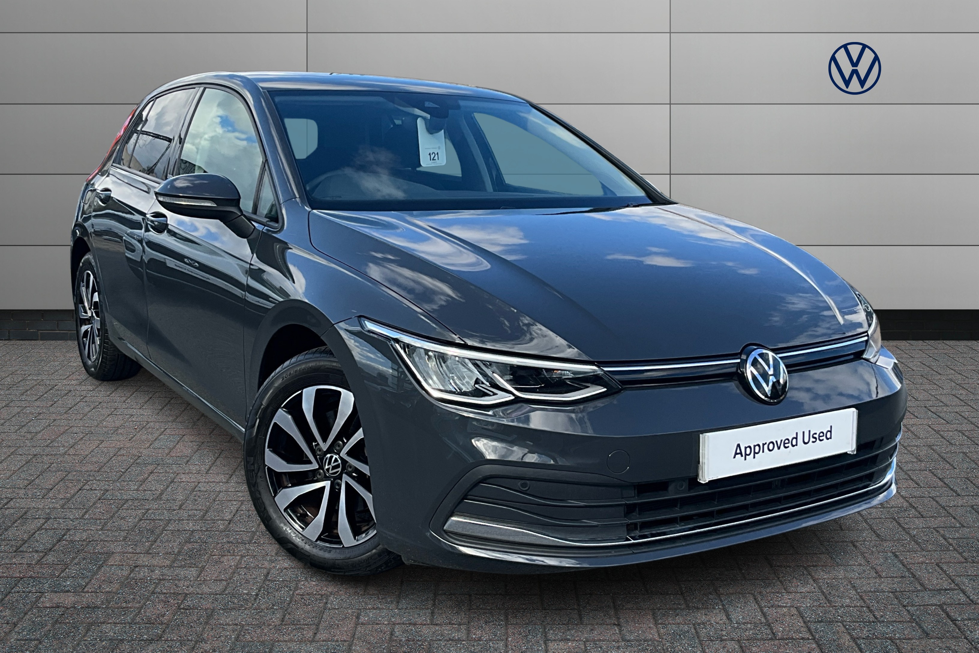Main listing image - Volkswagen Golf