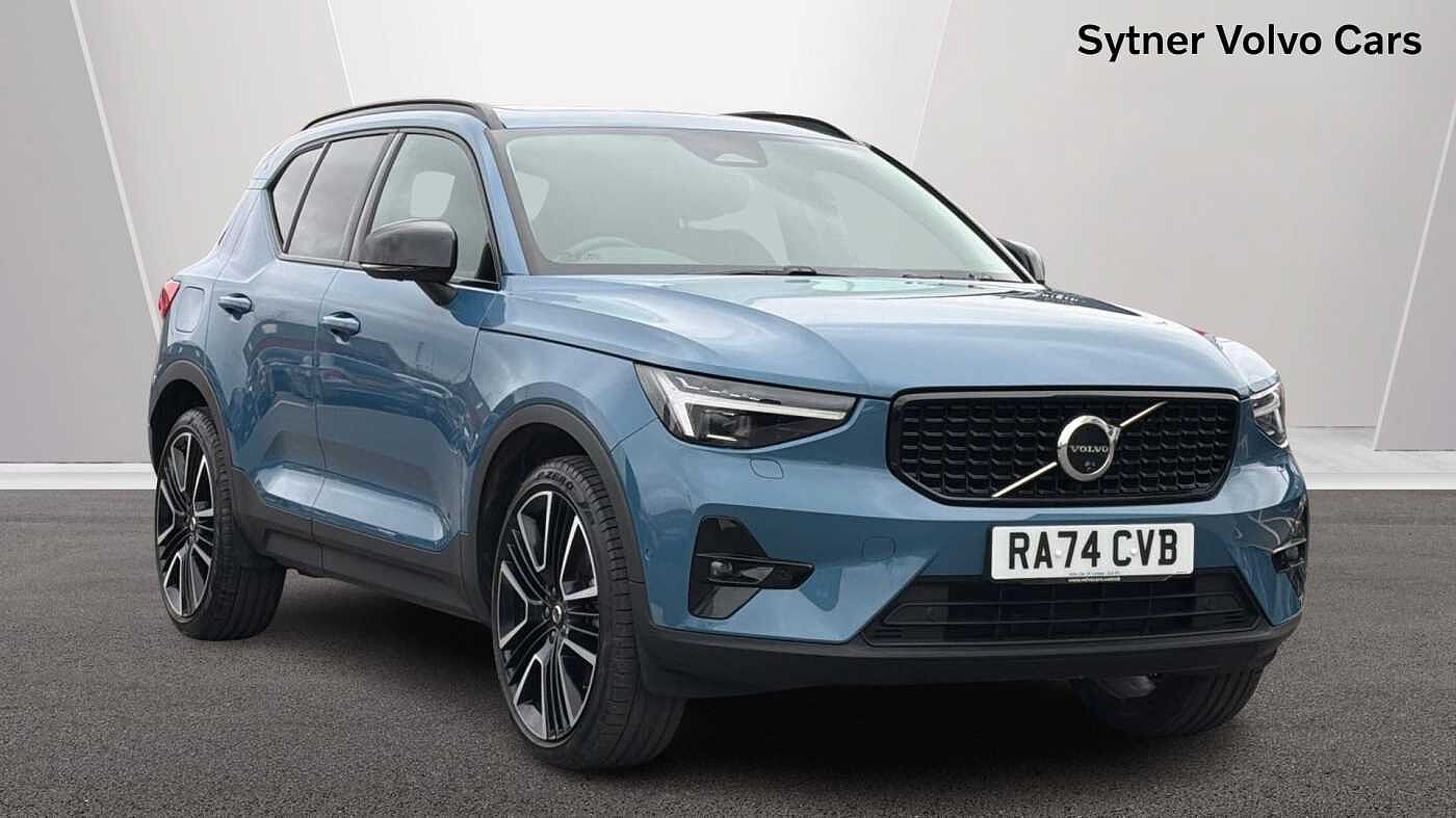 Main listing image - Volvo XC40