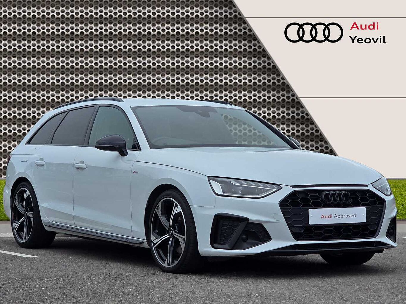 Main listing image - Audi A4 Avant