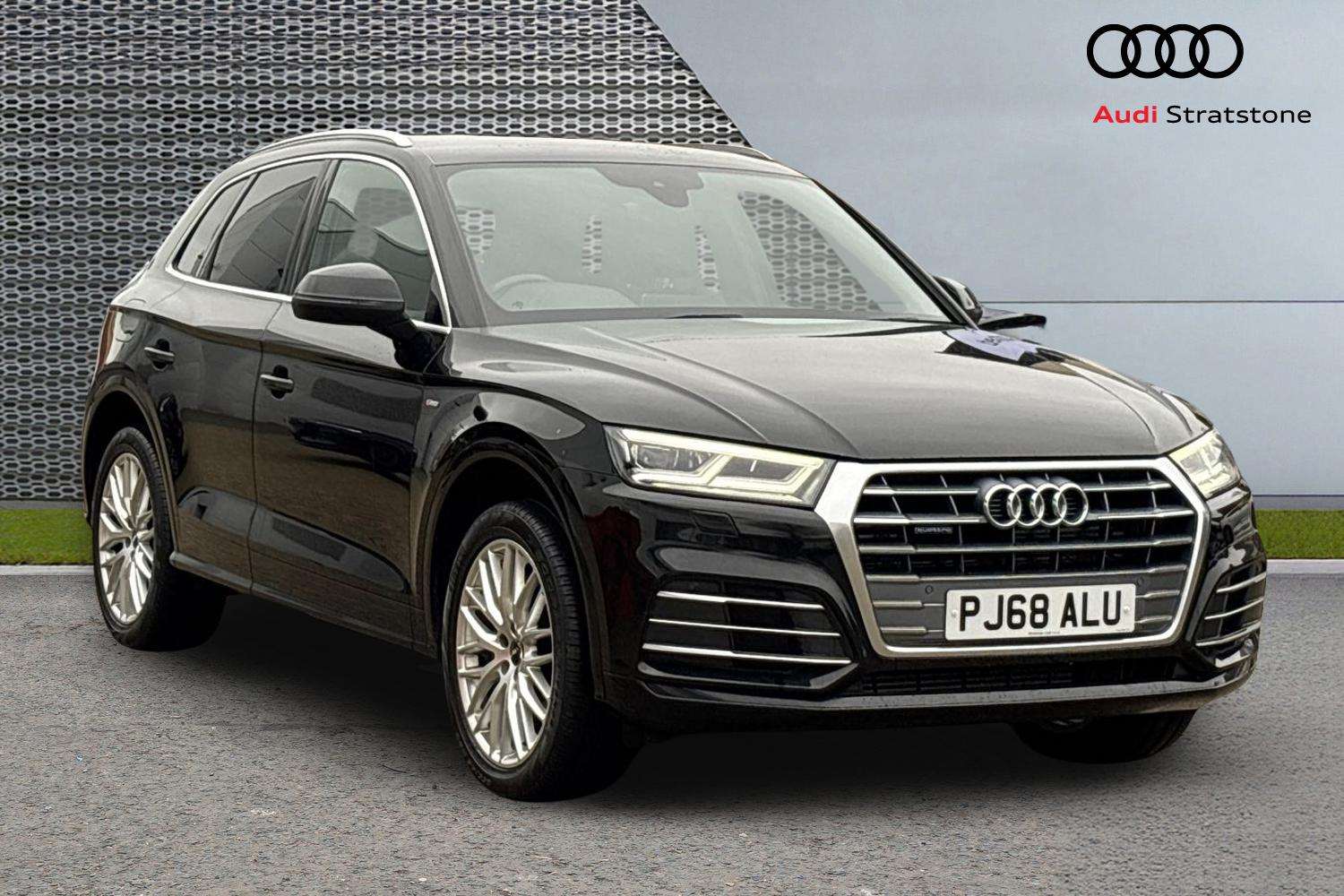 Main listing image - Audi Q5